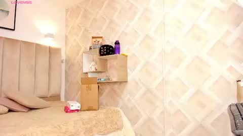 Snapshot of clhoe_johnson_ chatting on 17, 7, 2026 clhoe_johnson_ online show from 17, 7, 2026