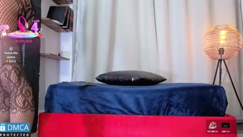 Snapshot of clhoee_ chatting on 6, 10, 2025 Clhoe online show from 6, 10, 2025