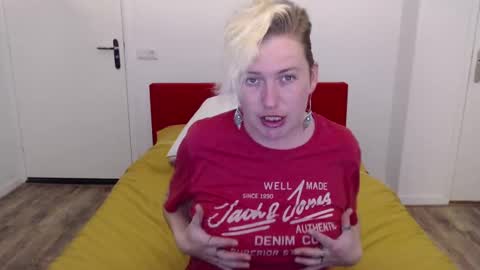 Syl  online show from 23, 2, 2025