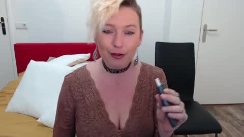 Syl  online show from 27, 2, 2025