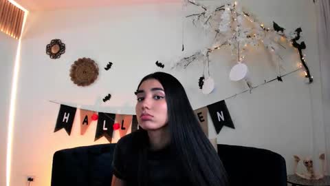 Snapshot of cloe_taylor__ chatting on 14, 10, 2025 CLOE online show from 14, 10, 2025