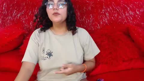 Snapshot of clohe_watsonn chatting on 16, 10, 2025 Clohe online show from 16, 10, 2025