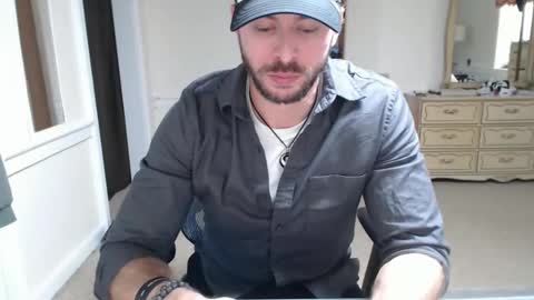 Snapshot of cloud900x chatting on 24, 10, 2025 Cloud online show from 24, 10, 2025