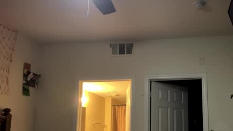 Snapshot of cloudy_dayz69 chatting on 30, 11, 2025 Cloudy Dayz online show from 30, 11, 2025