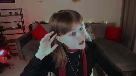  Clover  follow me  online show from 12, 1, 2025