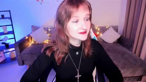  Clover  follow me  online show from 6, 3, 2025