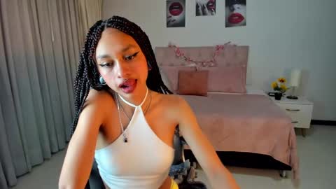 Snapshot of clown_face chatting on 23, 1, 2025 emely dolce online show from 23, 1, 2025