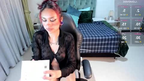 Snapshot of clown_face chatting on 28, 2, 2025 emely dolce online show from 28, 2, 2025