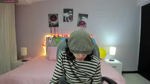 Snapshot of clown_face chatting on 21, 6, 2026 emely dolce online show from 21, 6, 2026
