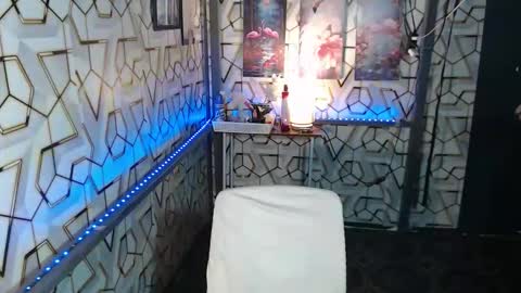 clyde_twinkx online show from 13, 10, 2025