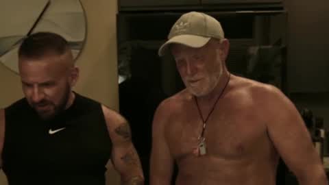 Snapshot of coachbate chatting on 23, 9, 2025 CoachBate online show from 23, 9, 2025