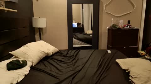 Snapshot of coachbate chatting on 18, 10, 2025 CoachBate online show from 18, 10, 2025