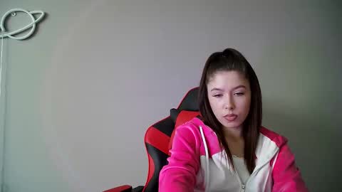 Snapshot of cocoberry1 chatting on 11, 3, 2025 cocoberry1 online show from 11, 3, 2025