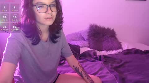 Phia And Luna online show from 23, 10, 2025