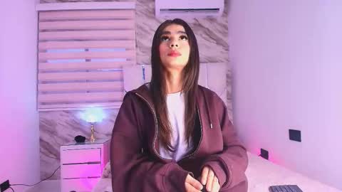 colett online show from 11, 11, 2025