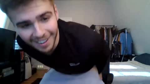 Snapshot of college_dad_bod chatting on 8, 1, 2026 Jay Jacobs online show from 8, 1, 2026