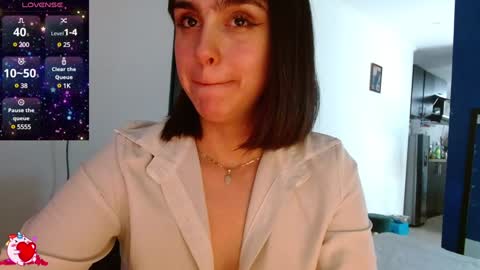 Snapshot of collette_beaufoy chatting on 7, 12, 2024 Collette online show from 7, 12, 2024
