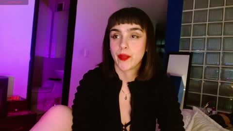 Snapshot of collette_beaufoy chatting on 7, 12, 2024 Collette online show from 7, 12, 2024