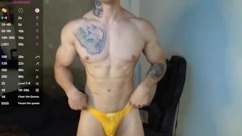 Snapshot of colombianmuscle8 chatting on 12, 9, 2025 colombianmuscle8 online show from 12, 9, 2025
