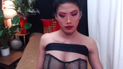 Snapshot of colossalboy chatting on 3, 1, 2025 Sunny online show from 3, 1, 2025