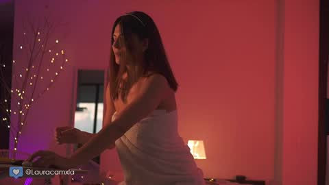 Laura online show from 20, 1, 2025