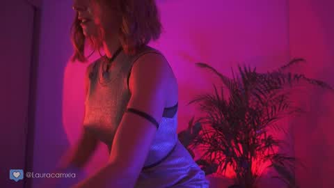 Laura online show from 10, 3, 2025