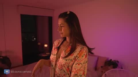 Laura online show from 16, 10, 2025