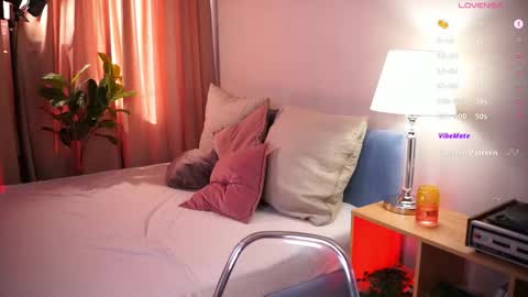 Snapshot of come_in_bed chatting on 15, 3, 2026 Audrey online show from 15, 3, 2026