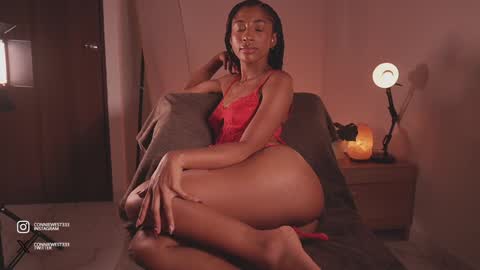 Snapshot of connie_west0 chatting on 15, 12, 2024   independent model online show from 15, 12, 2024