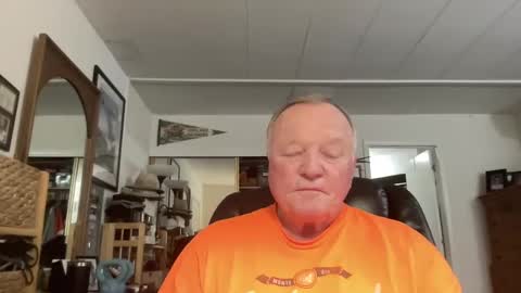 Snapshot of cookoosnest chatting on 15, 12, 2024 cookoosnest online show from 15, 12, 2024