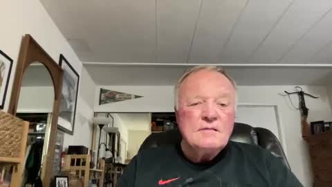 Snapshot of cookoosnest chatting on 17, 9, 2025 cookoosnest online show from 17, 9, 2025