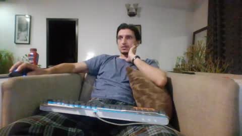 Cool2Buddies online show from 24, 4, 2026