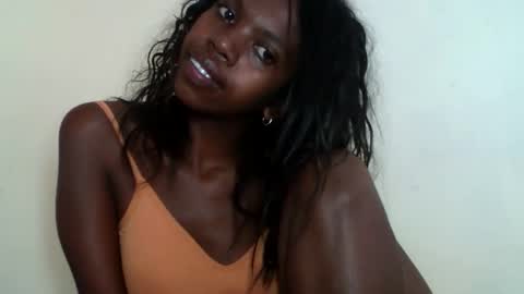 coquine_lara online show from 1, 5, 2026