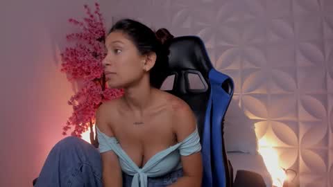  CORA  online show from 4, 12, 2025