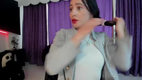 Coral  online show from 15, 9, 2025