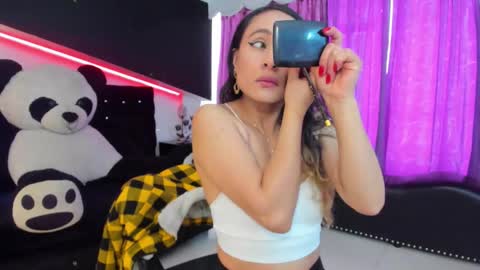 Coral  online show from 22, 9, 2025