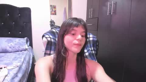 Coraline uwu     Bienvenidos al dulce mundo de Coraline    Hola amores soy Coraline  Una chica  tierna juguetona online show from 7, 3, 2026