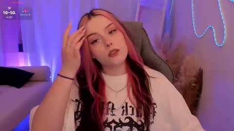 little girl who is always right or just Cora online show from 19, 6, 2026