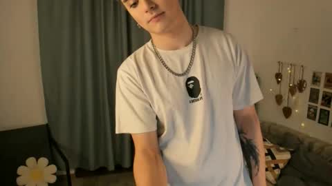 Snapshot of cosmicflirt chatting on 1, 3, 2026 Henry online show from 1, 3, 2026