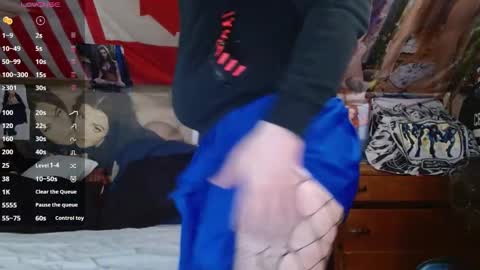 Snapshot of cosmicjones88 chatting on 4, 11, 2025 cosmicjones88 online show from 4, 11, 2025