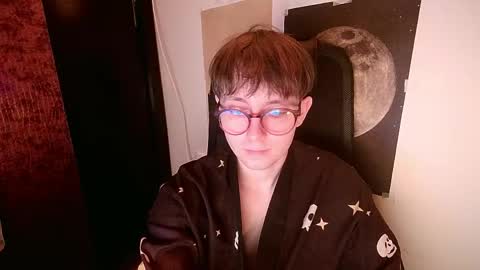 Snapshot of cosmonudes chatting on 29, 5, 2026 Barry online show from 29, 5, 2026