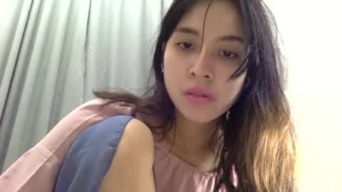 Liz Gwyneth Charlota online show from 17, 7, 2026