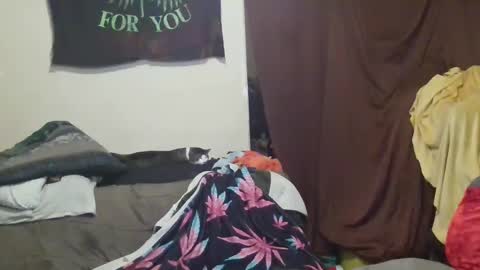 Alaskawildcouple online show from 10, 12, 2024