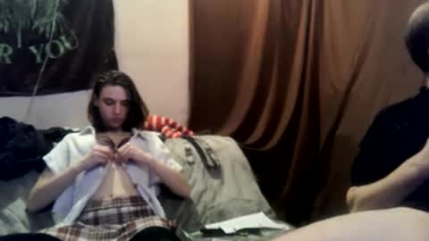 Alaskawildcouple online show from 31, 1, 2025