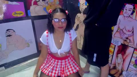 Snapshot of couple_latin2025 chatting on 24, 9, 2025 couple_latin2025 online show from 24, 9, 2025