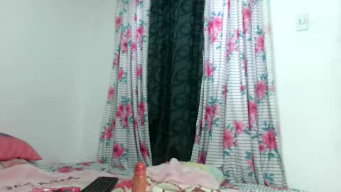 couple_naughty01 online show from 26, 9, 2025