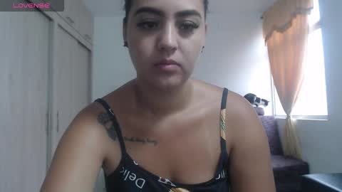  ALEJANDRO Y EMILY  online show from 10, 11, 2025