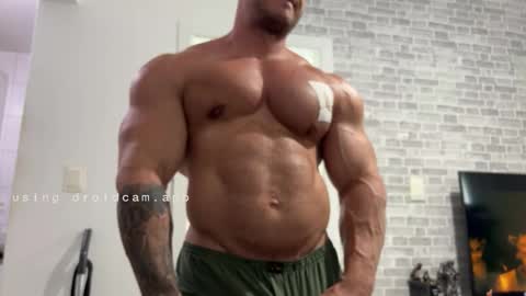 couplemuscle40 online show from 20, 3, 2026