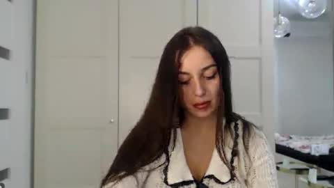 Courtney online show from 17, 10, 2025