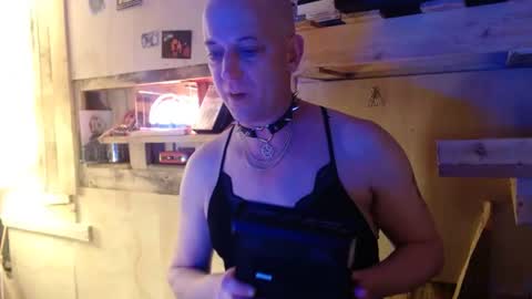 crash_gothic online show from 24, 7, 2026